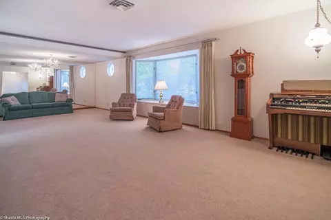 930 Hallmark Dr, Redding, CA 96001 photo 5