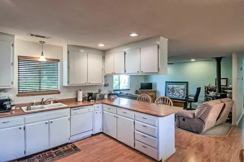 19003 Genevieve Rd, Redding, CA 96003 photo 7