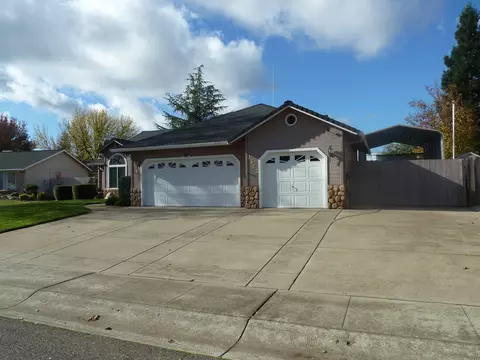 3322 Bridger Dr, Redding, CA 96002 photo 2