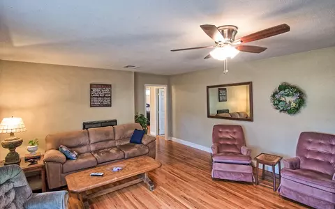 5730 Wildwood Dr, Redding, CA 96001 photo 3