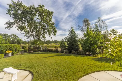 1625 Spanish Bay Dr, Redding, CA 96003 photo 27