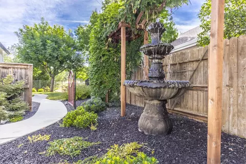 1625 Spanish Bay Dr, Redding, CA 96003 photo 23