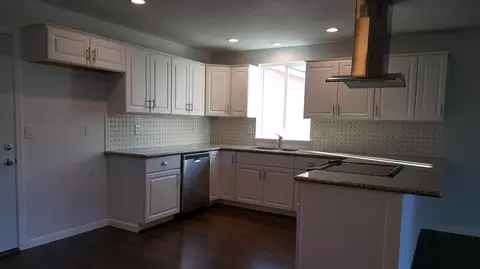 1286 Riviera Dr, Redding, CA 96001 photo 5