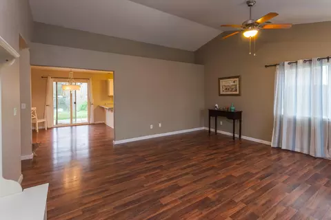 3348 Oak St, Anderson, CA 96007 photo 2