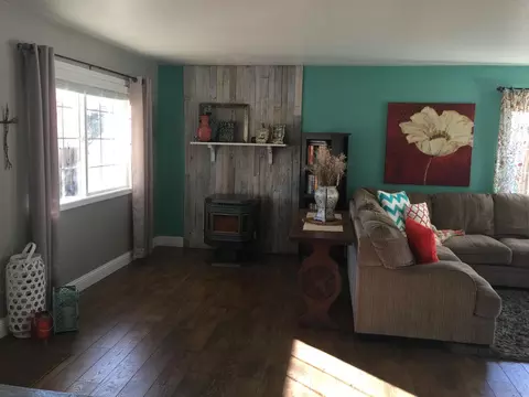 19656 Kaiser Ln, Redding, CA 96003 photo 4