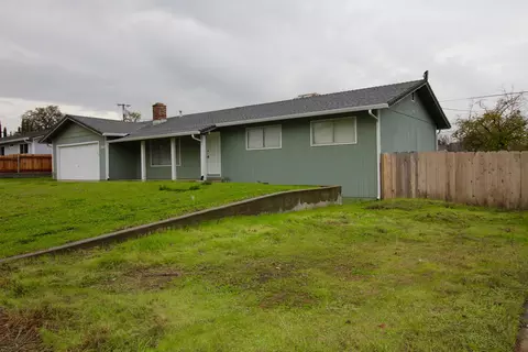 2847 Wilson Ave, Redding, CA 96002 photo 1
