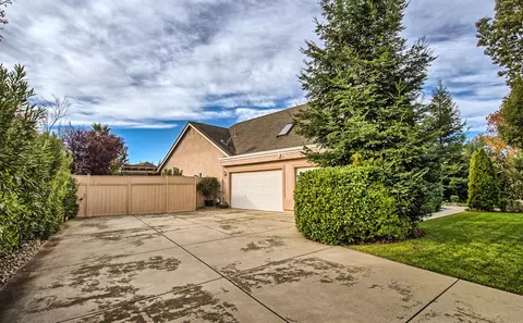 2733 Western Oak Dr, Redding, CA 96002 photo 58