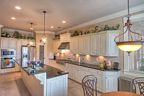 2733 Western Oak Dr, Redding, CA 96002 photo 11