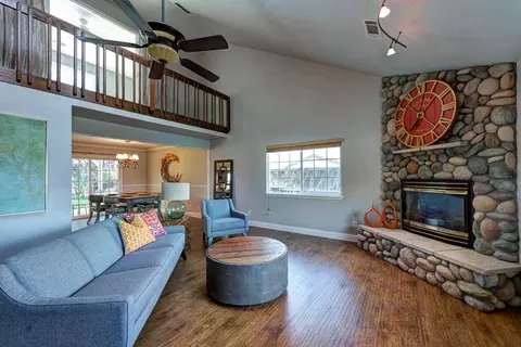 2871 Starlight Blvd, Redding, CA 96001 photo 3