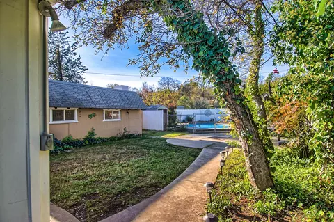 1798 Regent Ave, Redding, CA 96001 photo 31