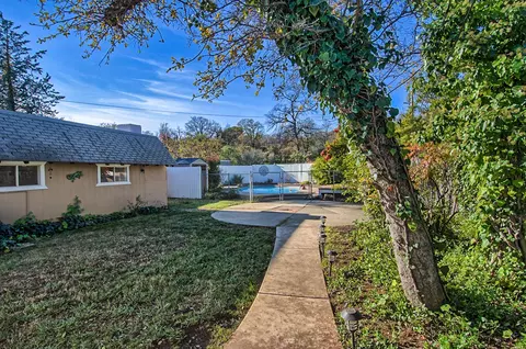 1798 Regent Ave, Redding, CA 96001 photo 26