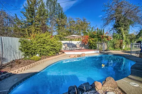 1798 Regent Ave, Redding, CA 96001 photo 1