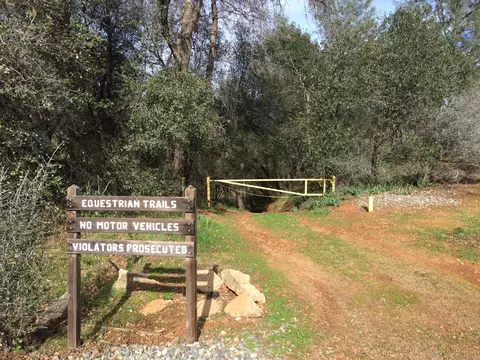 7239 Bohn Blvd, Anderson, CA 96007 photo 3