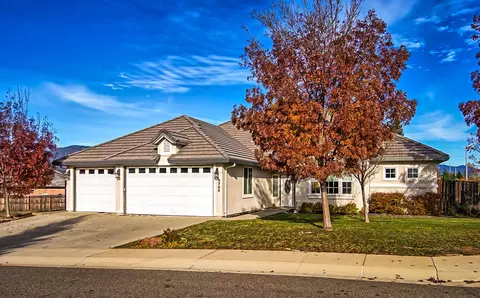 4708 Ferrington Ct, Redding, CA 96003 photo 1