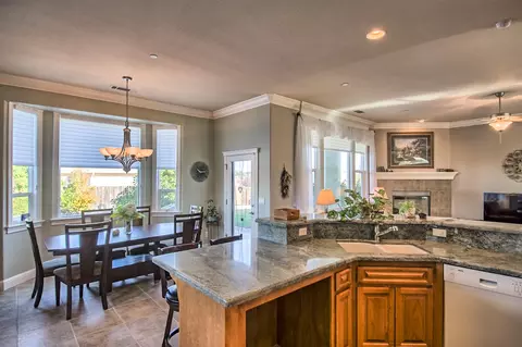 4708 Ferrington Ct, Redding, CA 96003 photo 5