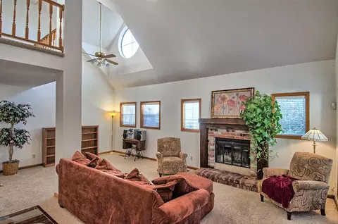 507 Royal Oaks Dr, Redding, CA 96001 photo 9