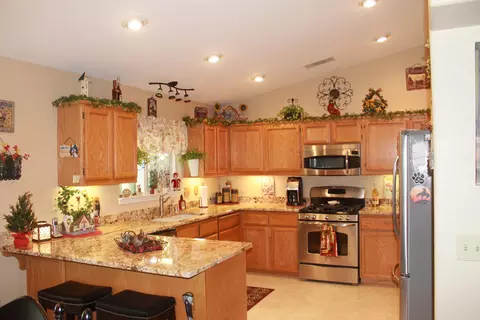 3374 Billings Dr, Redding, CA 96002 photo 4