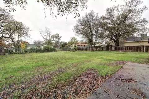 2856 Heather Ln, Redding, CA 96002 photo 15