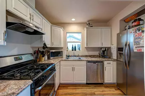 2856 Heather Ln, Redding, CA 96002 photo 9