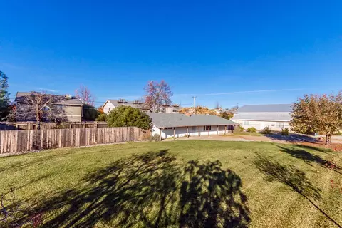2096 Airstrip Rd, Redding, CA 96003 photo 2