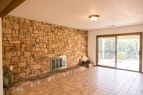 703 Collyer Dr, Redding, CA 96003 photo 7