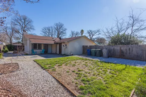 2462 Christian Ave, Redding, CA 96002 photo 30
