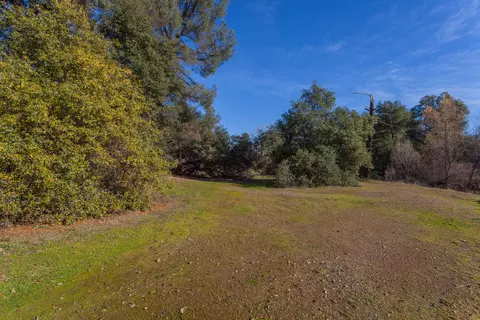 20950 Yogi Bear Ln, Redding, CA 96003 photo 12