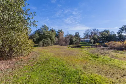20950 Yogi Bear Ln, Redding, CA 96003 photo 11