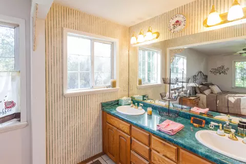 20950 Yogi Bear Ln, Redding, CA 96003 photo 39