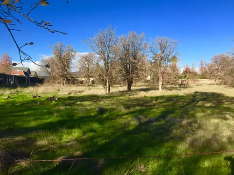 1900 Stetson, Redding, CA 96003 photo 7