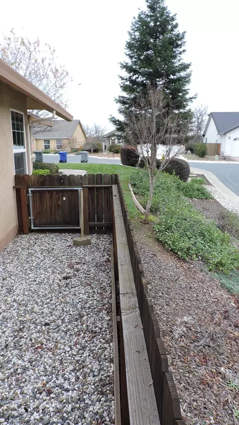 1212 Snowcap Trl, Redding, CA 96003 photo 27