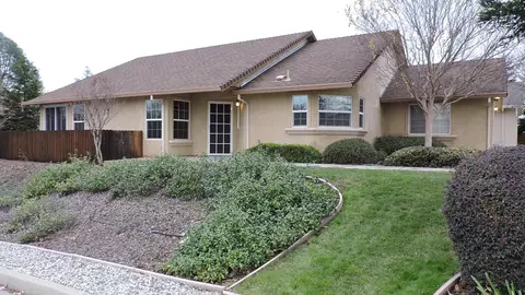 1212 Snowcap Trl, Redding, CA 96003 photo 2
