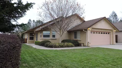 1212 Snowcap Trl, Redding, CA 96003 photo 1