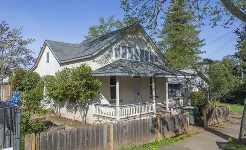 1036 California St, Redding, CA 96001 photo 2