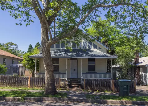 1036 California St, Redding, CA 96001 photo 1