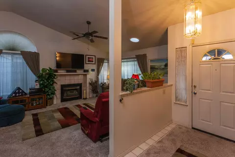 2472 Candlewood Dr, Redding, CA 96003 photo 8