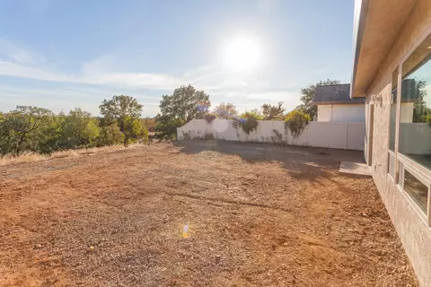 2113 Cadjew St, Redding, CA 96003 photo 18