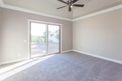 2113 Cadjew St, Redding, CA 96003 photo 8