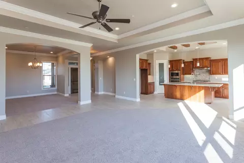 2113 Cadjew St, Redding, CA 96003 photo 4