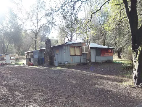 1805 Kenyon Dr, Redding, CA 96001 photo 2