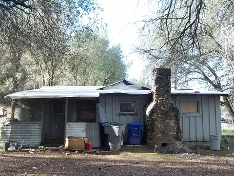 1805 Kenyon Dr, Redding, CA 96001 photo 4