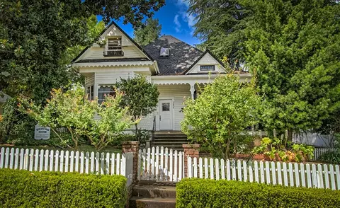 1804 Chestnut St, Redding, CA 96001 photo 2