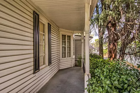 1804 Chestnut St, Redding, CA 96001 photo 3