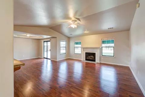 4470 Oak Glen Dr, Redding, CA 96001 photo 3