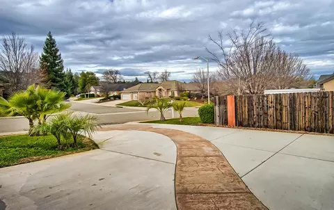 1896 Lakeside Dr, Redding, CA 96001 photo 3