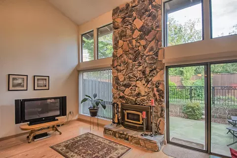 1910 Bechelli Ln, Redding, CA 96002 photo 2