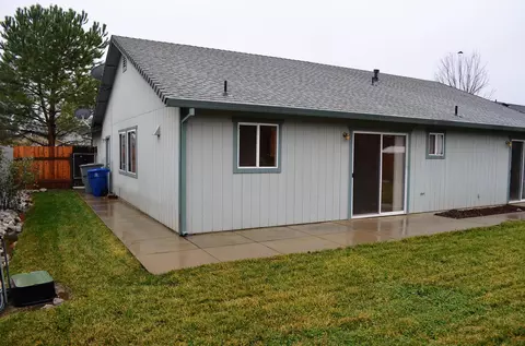 951 Montcrest Dr, Redding, CA 96003 photo 24