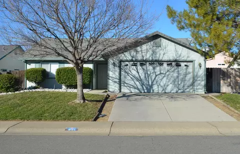 951 Montcrest Dr, Redding, CA 96003 photo 1