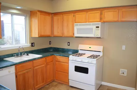 951 Montcrest Dr, Redding, CA 96003 photo 8