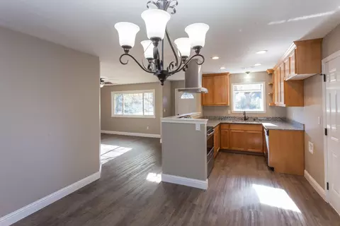 16320 Craig Ln, Anderson, CA 96007 photo 4